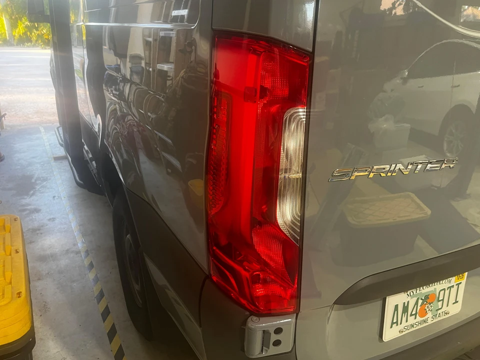 2022 Mercedes-Benz VS30 Sprinter - Image 18 of 31
