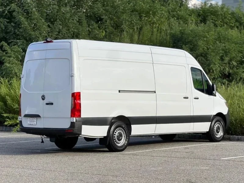 2022 Mercedes-Benz VS30 Sprinter - Image 8 of 12