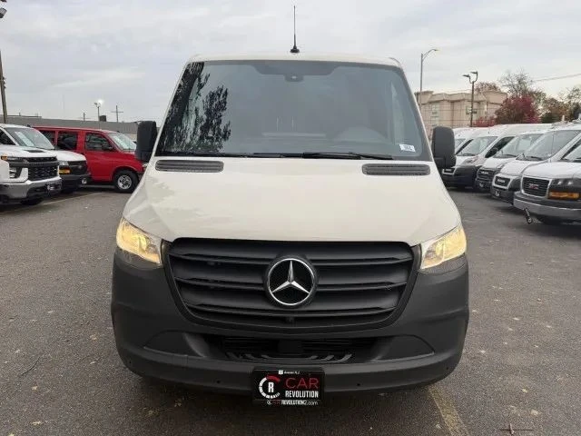 2022 Mercedes-Benz VS30 Sprinter - Image 2 of 12