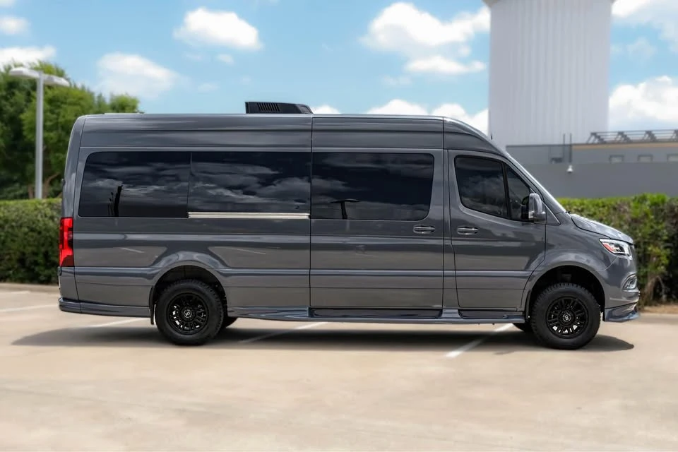 2022 Mercedes-Benz VS30 Sprinter - Image 8 of 19