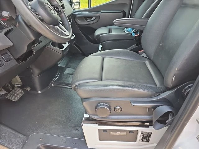 2022 Mercedes-Benz VS30 Sprinter - Image 9 of 10