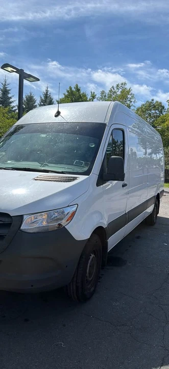 2022 Mercedes-Benz VS30 Sprinter - Image 2 of 11