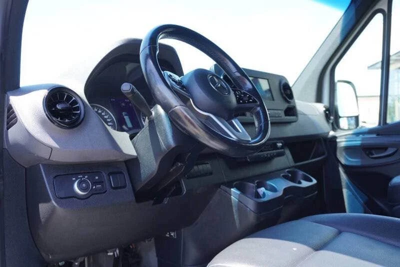 2022 Mercedes-Benz VS30 Sprinter - Image 10 of 15