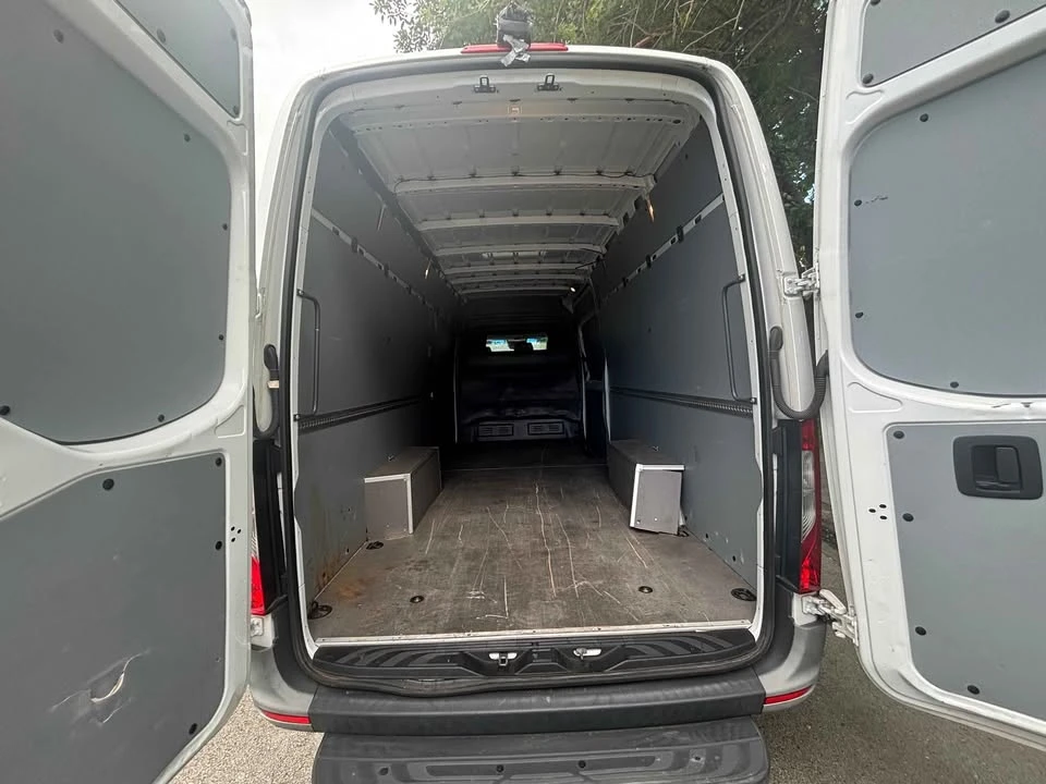 2022 Mercedes-Benz VS30 Sprinter - Image 9 of 17