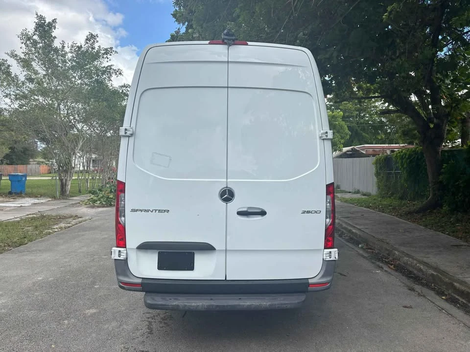 2022 Mercedes-Benz VS30 Sprinter - Image 5 of 17