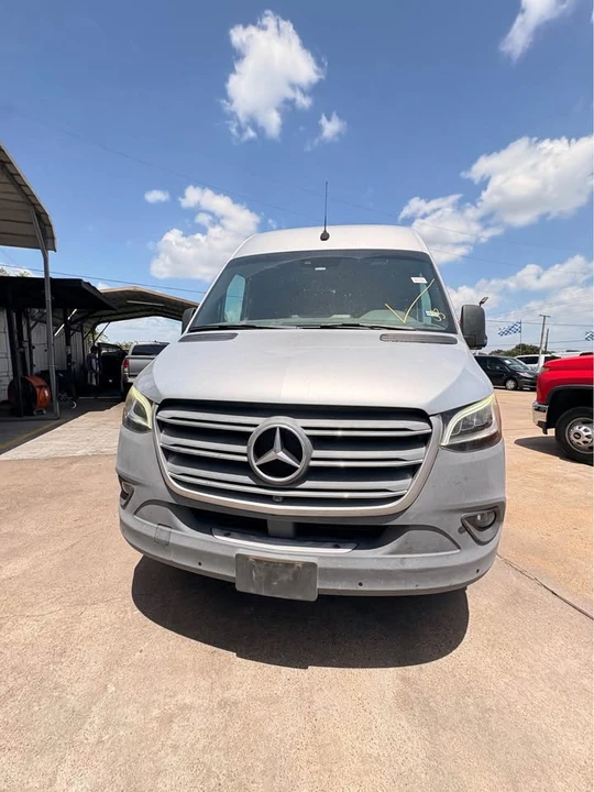 2022 Mercedes-Benz VS30 Sprinter - Image 2 of 13