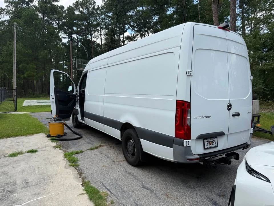 2022 Mercedes-Benz VS30 Sprinter - Image 2 of 7