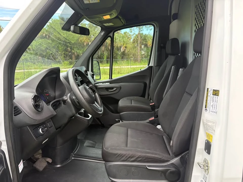 2022 Mercedes-Benz VS30 Sprinter - Image 14 of 16