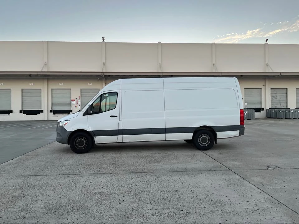 2022 Mercedes-Benz VS30 Sprinter - Image 2 of 20