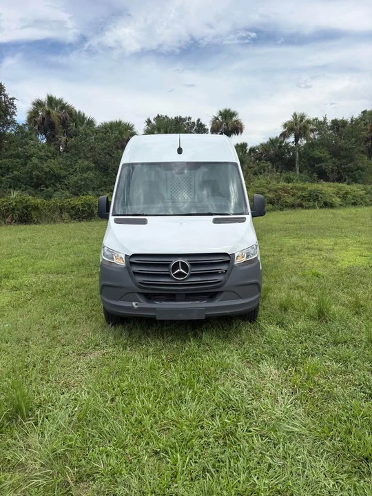 2022 Mercedes-Benz VS30 Sprinter - Image 2 of 16