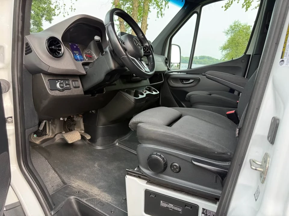2022 Mercedes-Benz VS30 Sprinter - Image 9 of 20