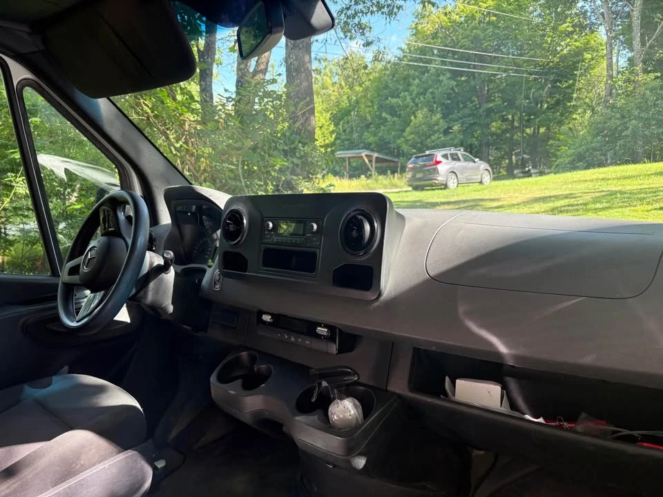 2022 Mercedes-Benz VS30 Sprinter - Image 9 of 12