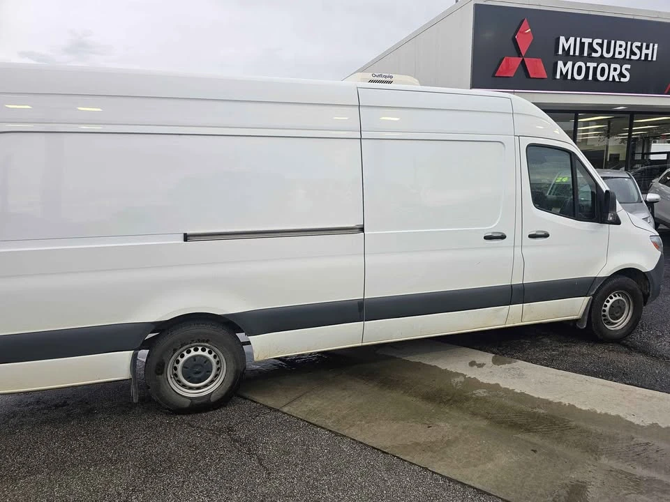 2022 Mercedes-Benz VS30 Sprinter - Image 3 of 15