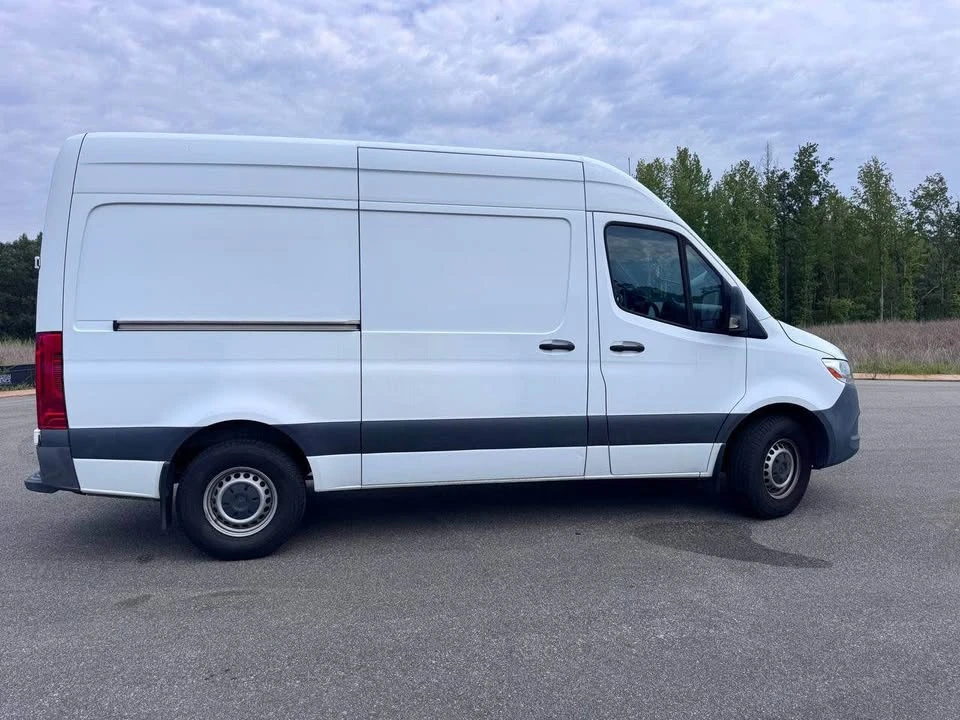 2022 Mercedes-Benz VS30 Sprinter - Image 2 of 14