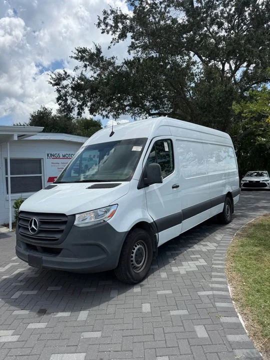 2022 Mercedes-Benz VS30 Sprinter - Image 2 of 8