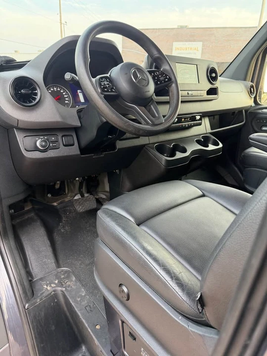 2022 Mercedes-Benz VS30 Sprinter - Image 8 of 10