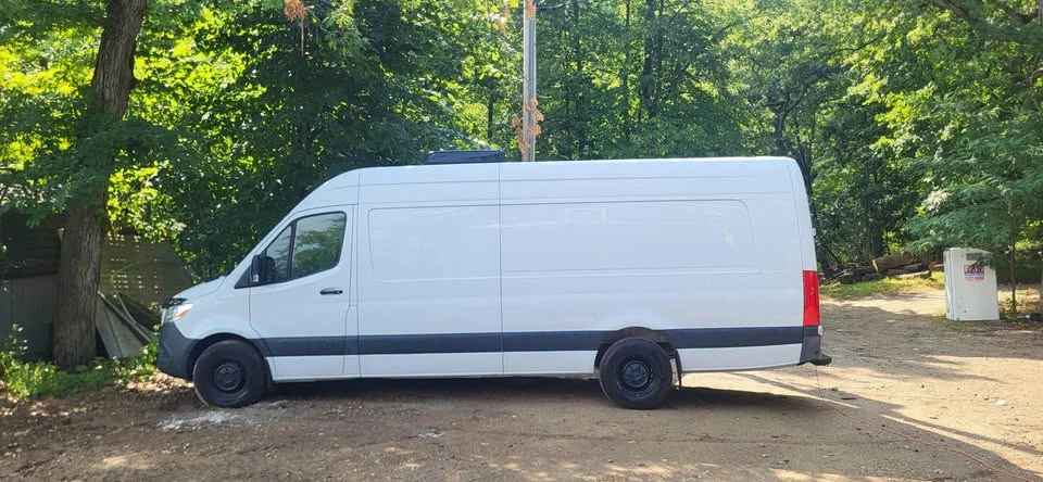 2022 Mercedes-Benz VS30 Sprinter - Image 2 of 13