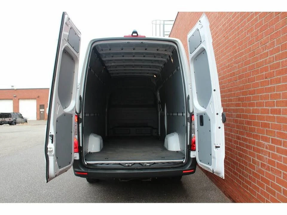 2022 Mercedes-Benz VS30 Sprinter - Image 10 of 20