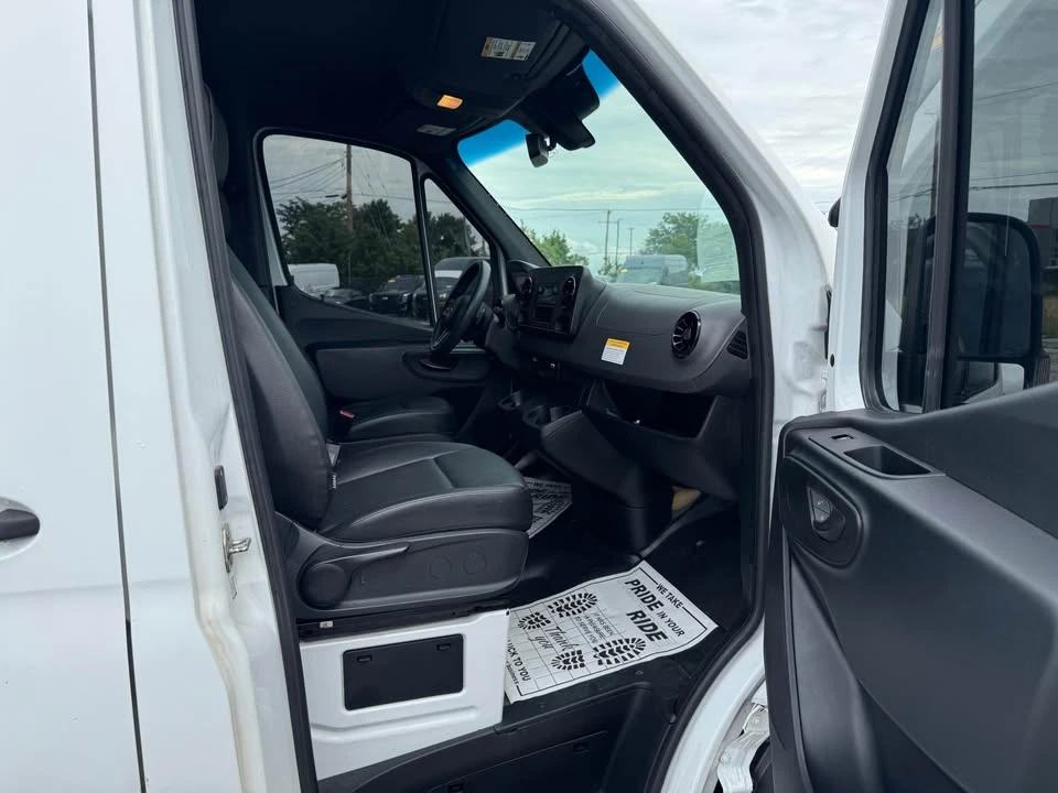2022 Mercedes-Benz VS30 Sprinter - Image 9 of 14