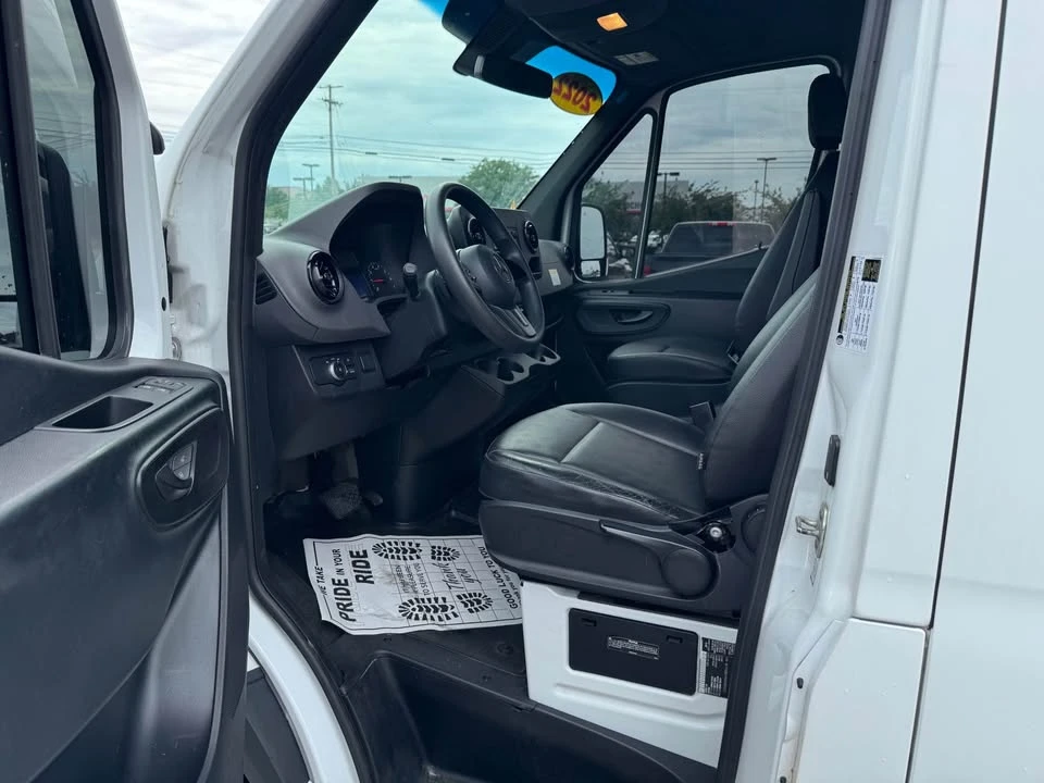 2022 Mercedes-Benz VS30 Sprinter - Image 11 of 14