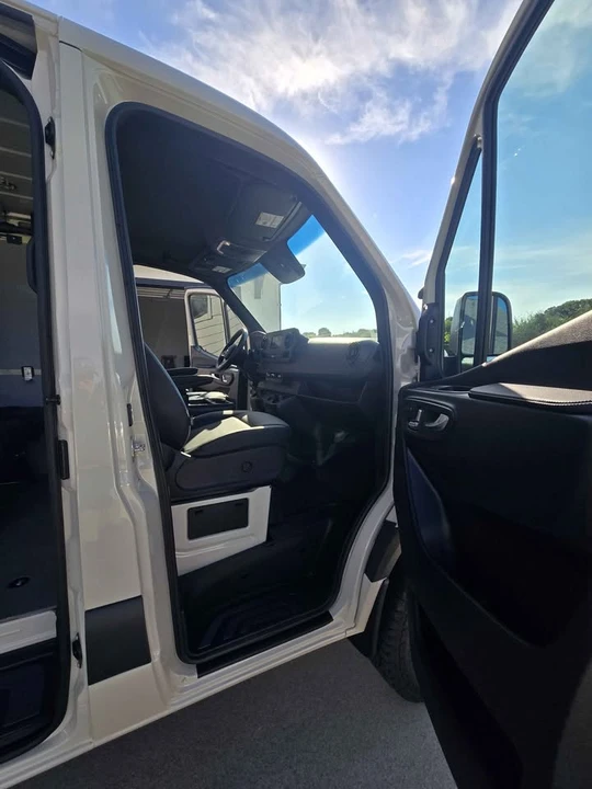 2022 Mercedes-Benz VS30 Sprinter - Image 13 of 19