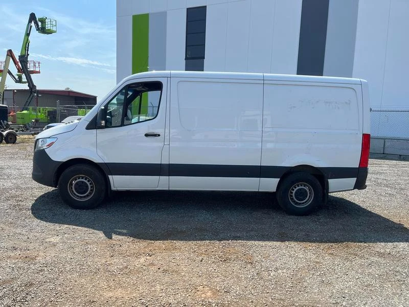 2022 Mercedes-Benz VS30 Sprinter - Image 2 of 20