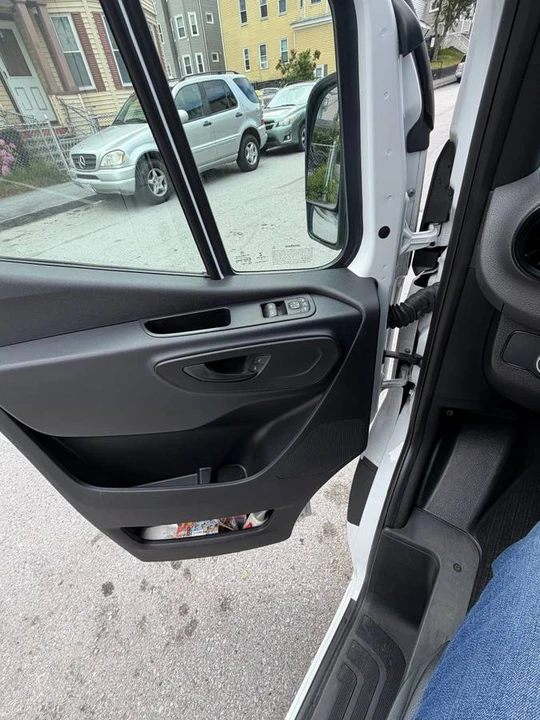 2022 Mercedes-Benz VS30 Sprinter - Image 15 of 16