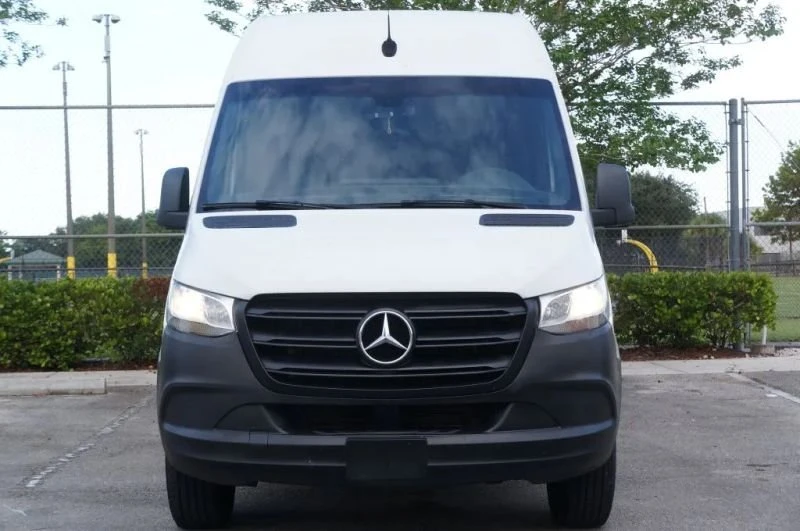 2022 Mercedes-Benz VS30 Sprinter - Image 2 of 20