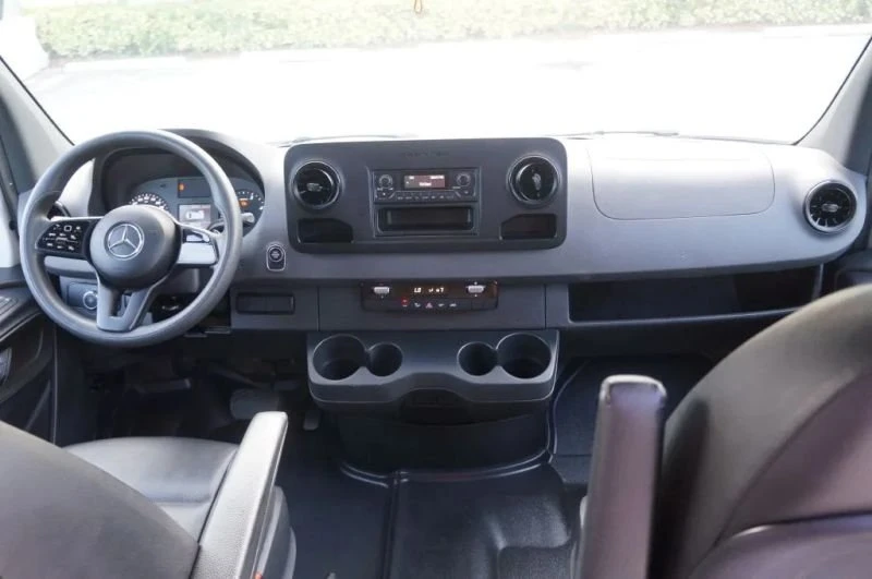 2022 Mercedes-Benz VS30 Sprinter - Image 17 of 20
