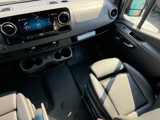 2022 Mercedes-Benz VS30 Sprinter - Image 11 of 20