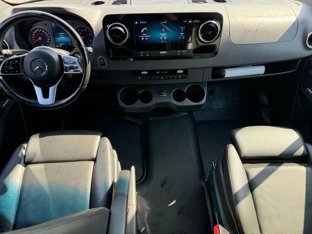 2022 Mercedes-Benz VS30 Sprinter - Image 2 of 20