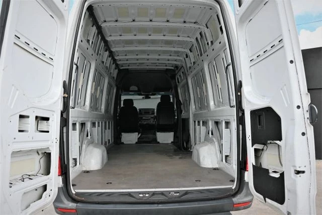 2022 Mercedes-Benz VS30 Sprinter - Image 11 of 20