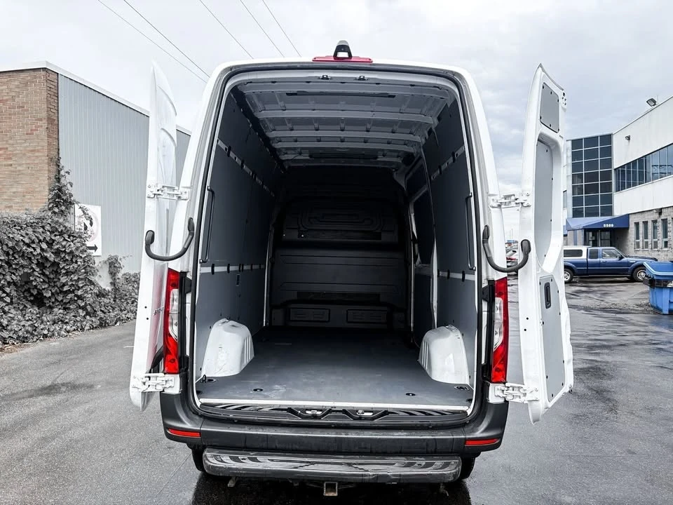 2022 Mercedes-Benz VS30 Sprinter - Image 6 of 11