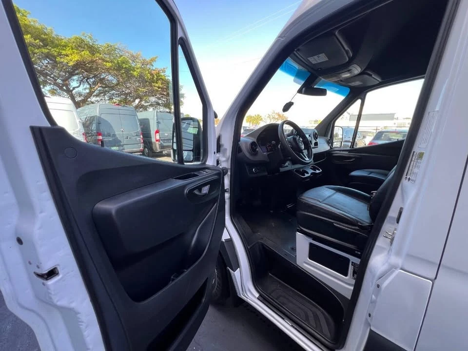 2022 Mercedes-Benz VS30 Sprinter - Image 11 of 20
