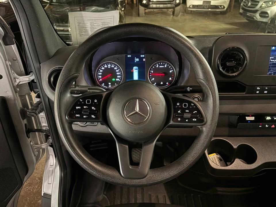 2022 Mercedes-Benz VS30 Sprinter - Image 9 of 18