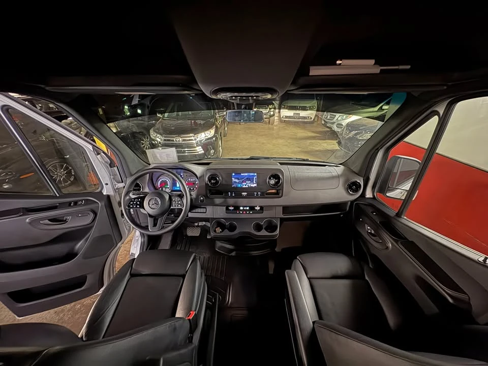 2022 Mercedes-Benz VS30 Sprinter - Image 17 of 18