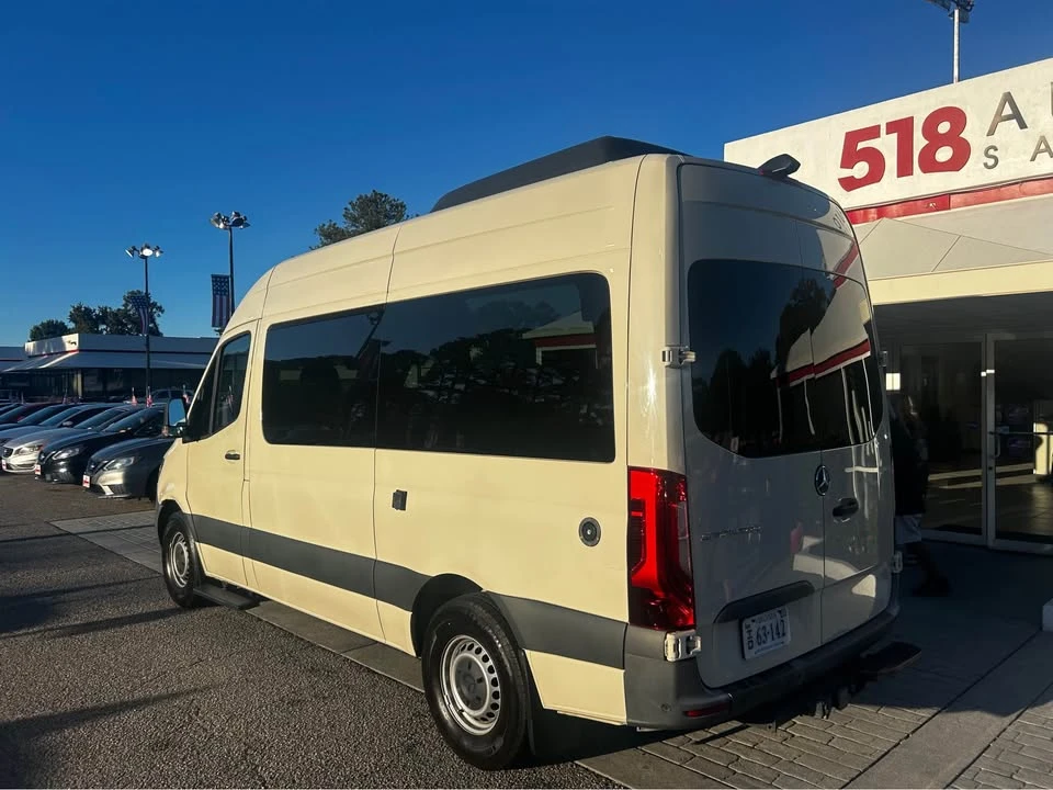 2022 Mercedes-Benz VS30 Sprinter - Image 2 of 4