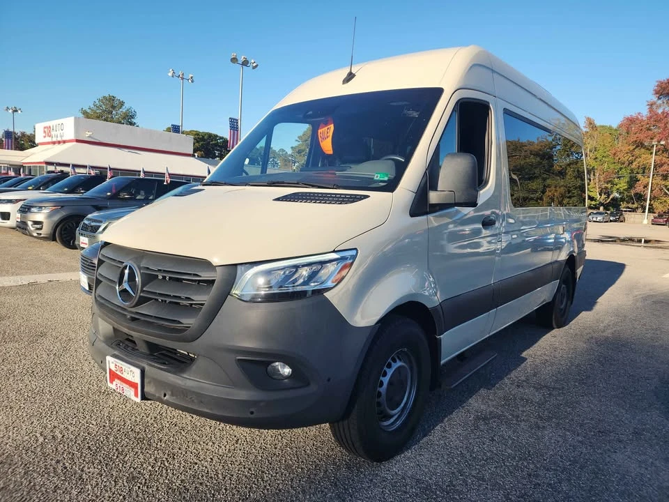 2022 Mercedes-Benz VS30 Sprinter - Image 2 of 15