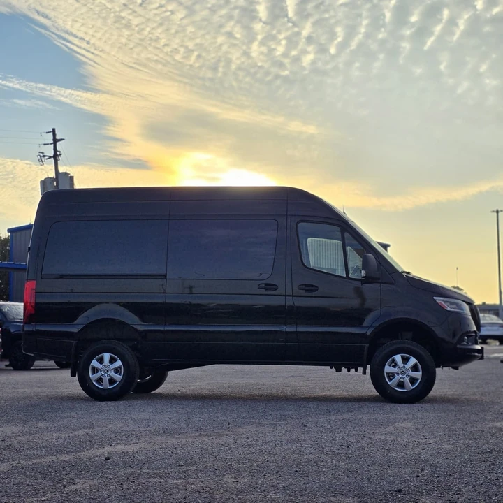 2022 Mercedes-Benz VS30 Sprinter - Image 10 of 21