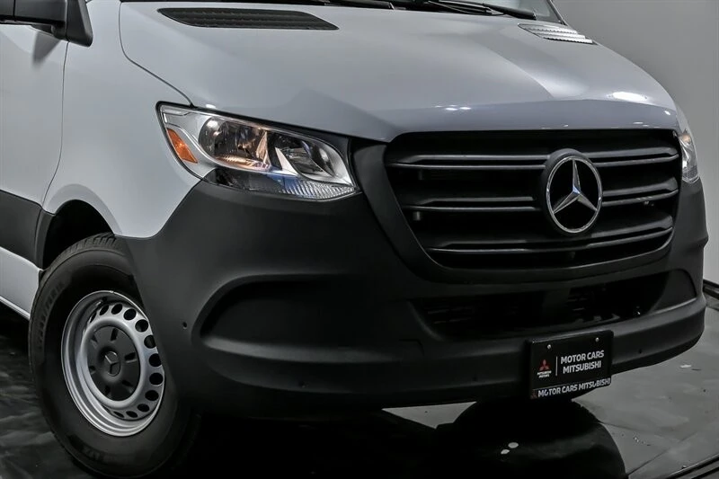 2022 Mercedes-Benz VS30 Sprinter - Image 2 of 15
