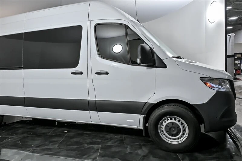 2022 Mercedes-Benz VS30 Sprinter - Image 8 of 15