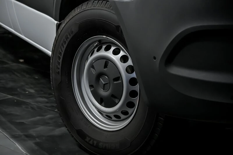 2022 Mercedes-Benz VS30 Sprinter - Image 3 of 15