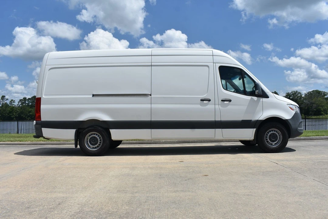 2022 Mercedes-Benz VS30 Sprinter - Image 3 of 19