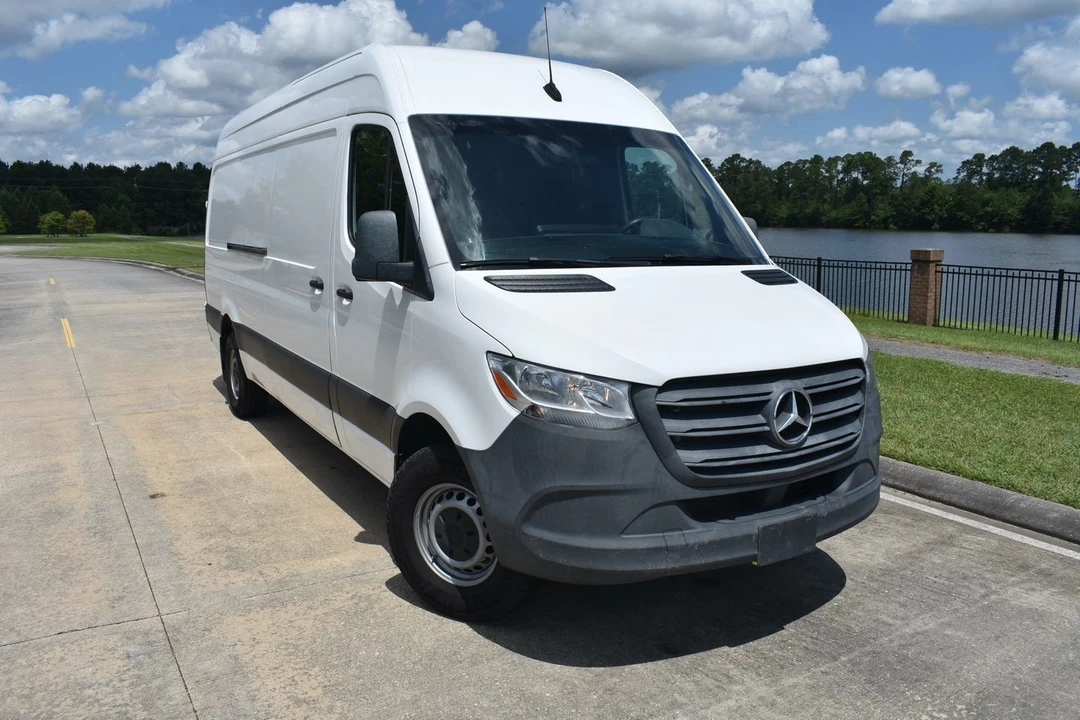 2022 Mercedes-Benz VS30 Sprinter - Image 2 of 12