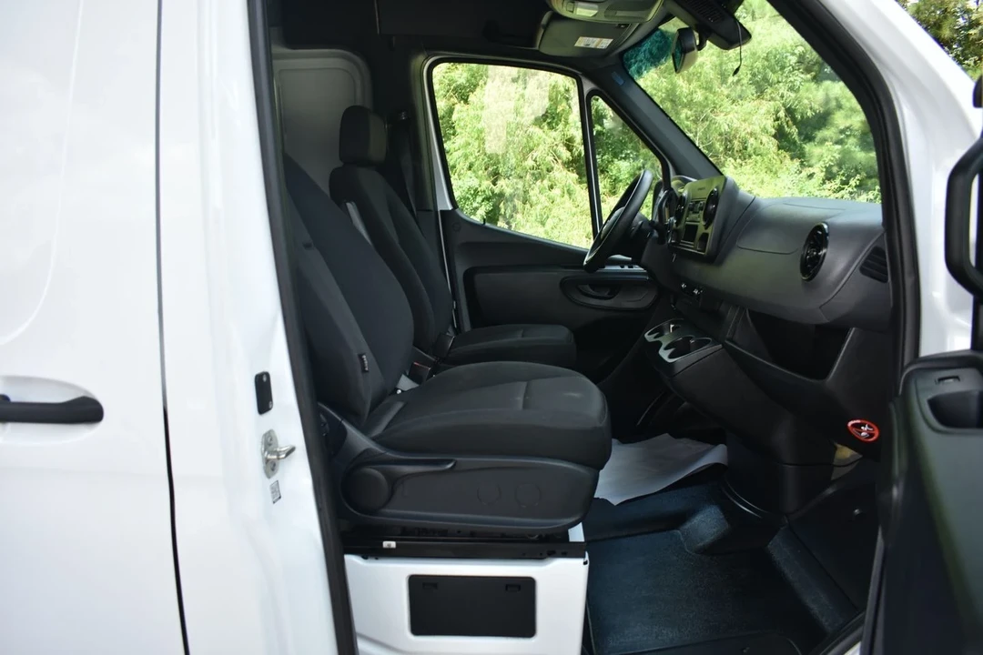 2022 Mercedes-Benz VS30 Sprinter - Image 15 of 19