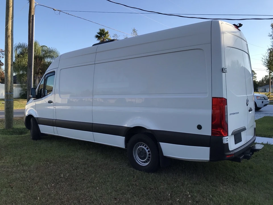 2022 Mercedes-Benz VS30 Sprinter - Image 4 of 19