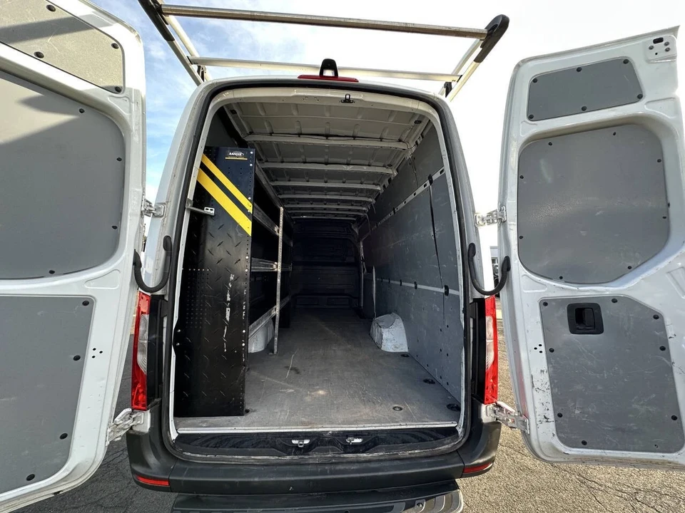 2022 Mercedes-Benz VS30 Sprinter - Image 17 of 21