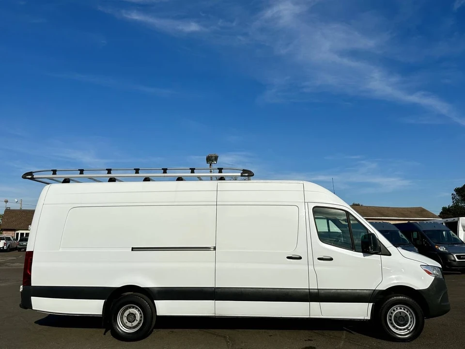 2022 Mercedes-Benz VS30 Sprinter - Image 9 of 21