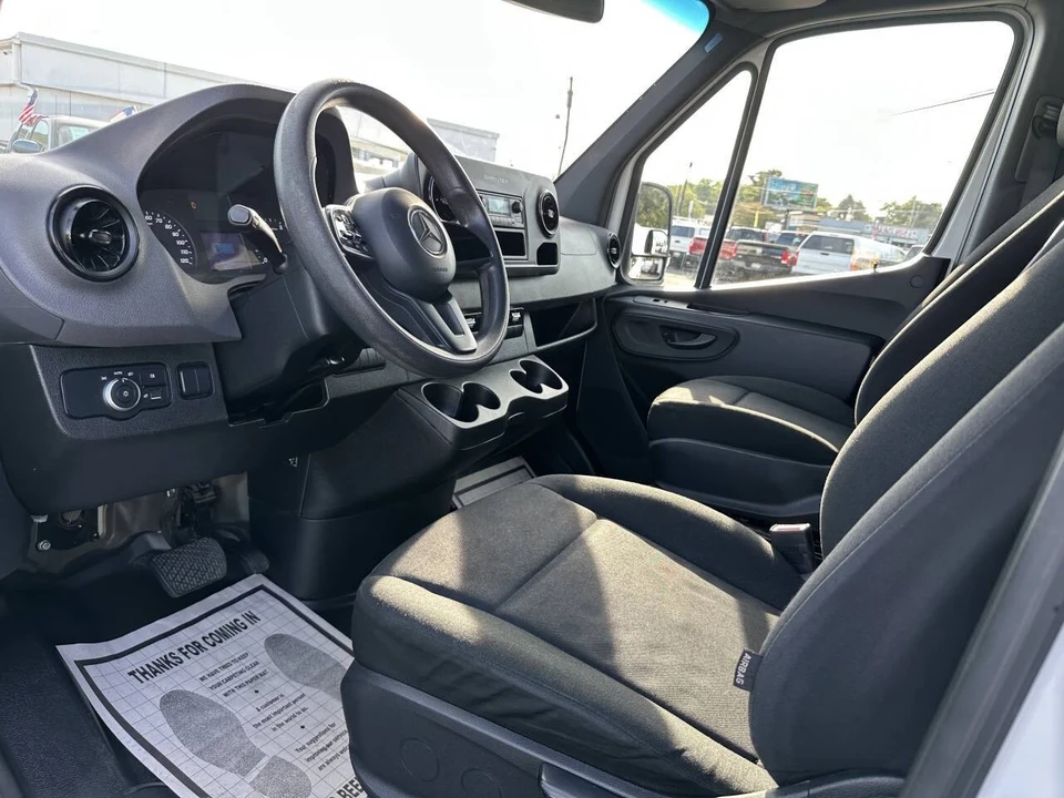 2022 Mercedes-Benz VS30 Sprinter - Image 10 of 21