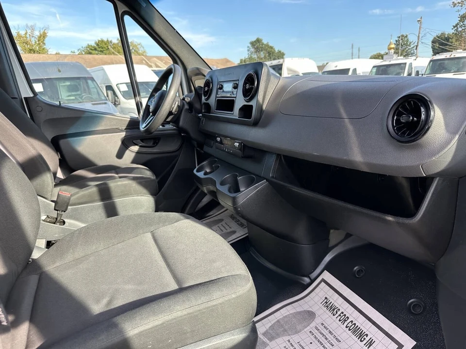 2022 Mercedes-Benz VS30 Sprinter - Image 12 of 21